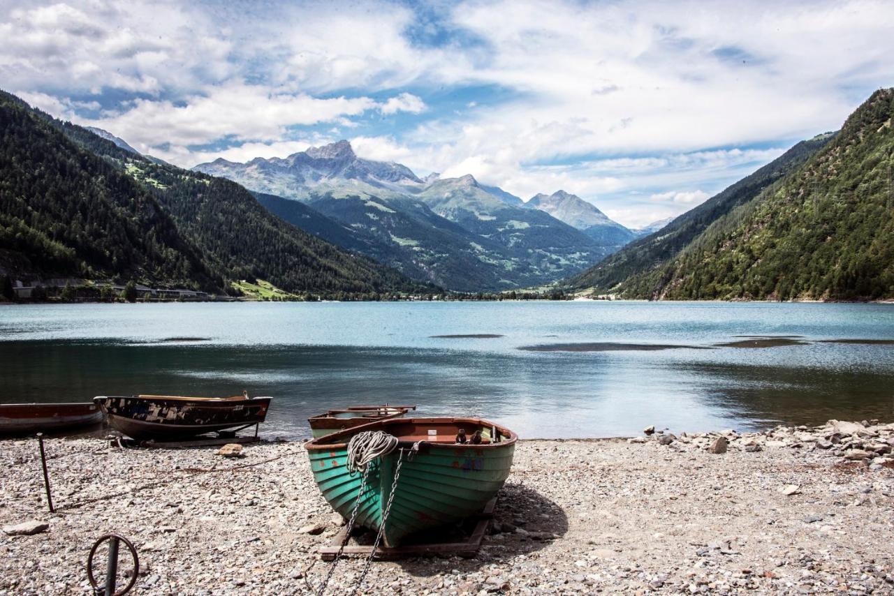 Hotel Bed & Rooms , Corte Rossa -1 Min Walk To Bernina Express تيرانو المظهر الخارجي الصورة