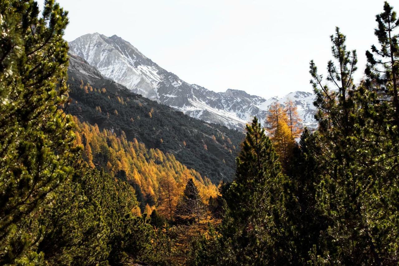 Hotel Bed & Rooms , Corte Rossa -1 Min Walk To Bernina Express تيرانو المظهر الخارجي الصورة