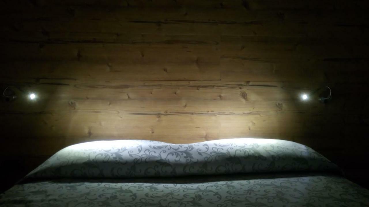 Hotel Bed & Rooms , Corte Rossa -1 Min Walk To Bernina Express تيرانو المظهر الخارجي الصورة
